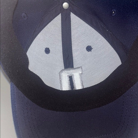 Dallas Cowboys NFL youth Navy Blue Cap with Silver 'D'/ preowned - Picture 4 of 6